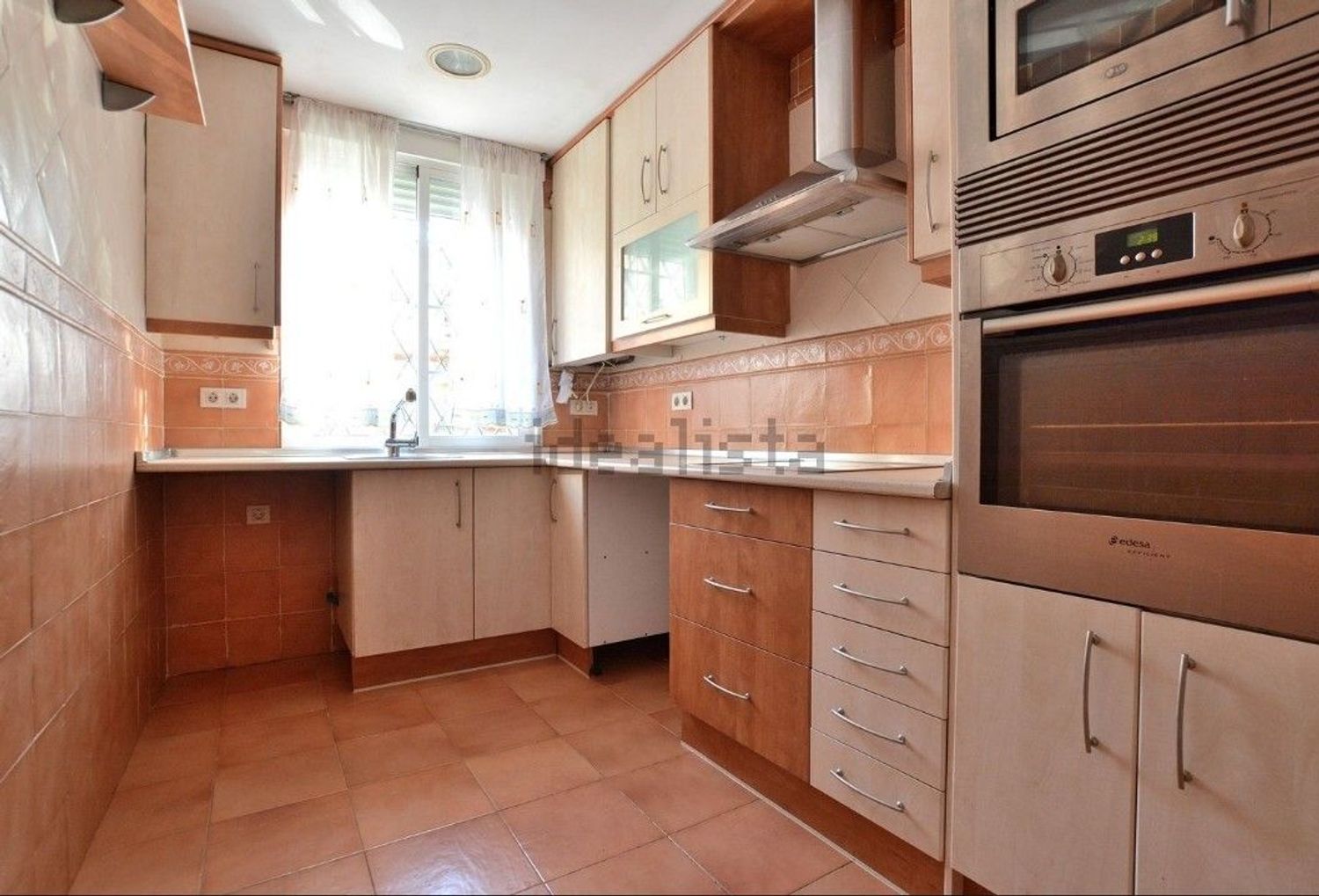 Piso en calle de la Infanta Mercedes, Madrid, 30 - Foto 4