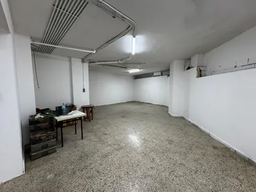 Local comercial en  Avenida JOSEP TARRADELLAS I JOAN - Foto 4