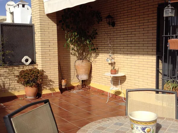 Dúplex en Calle Castilla, 146, Calle Betis - Pagés del Corro - Foto 1