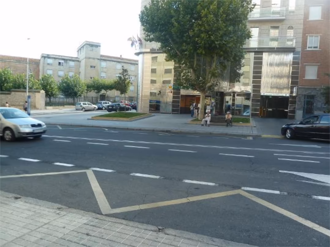 Piso en  Avenida de Villamayor 28