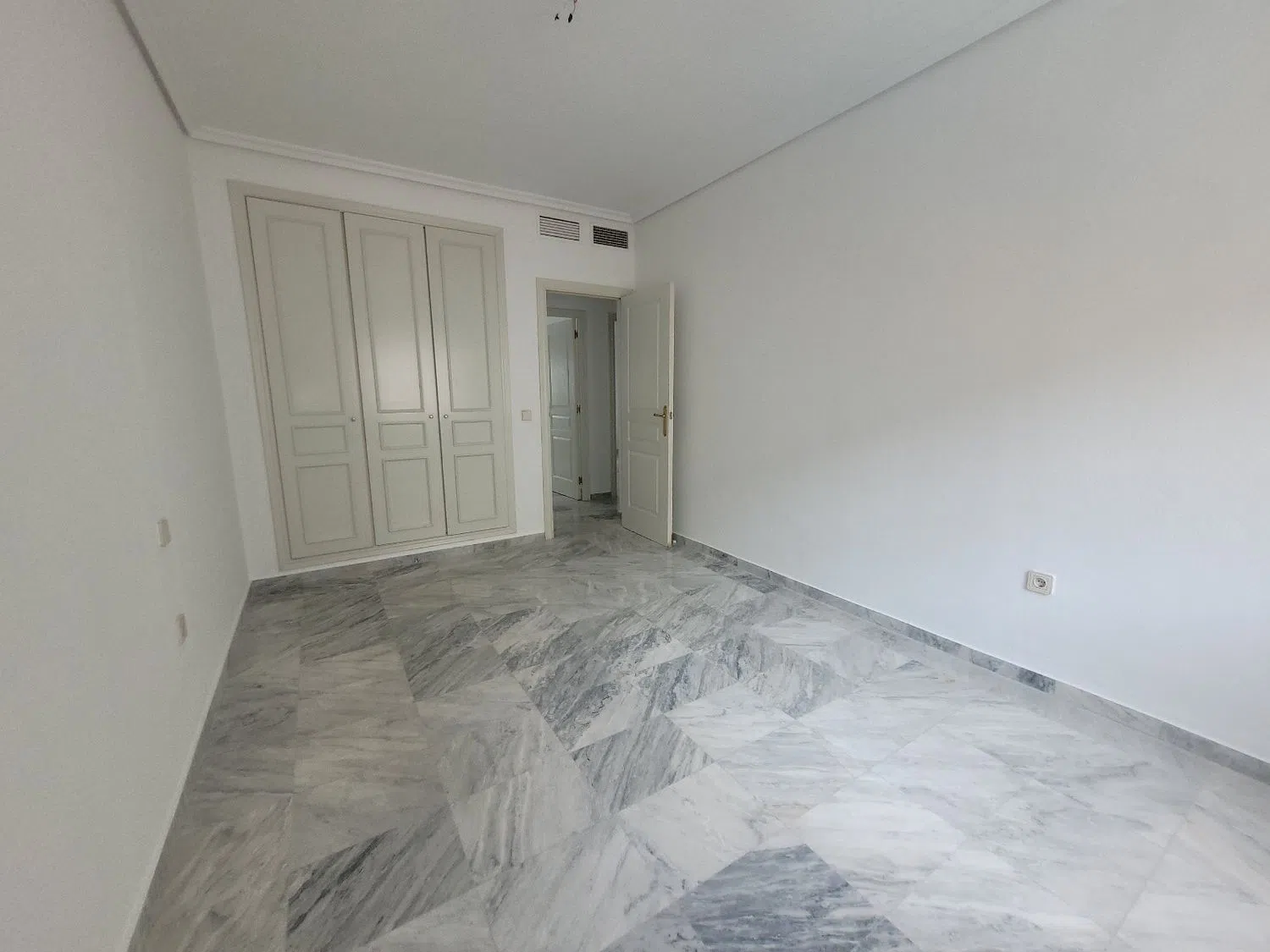 Piso en Barrio Arroyo - Santa Justa - Foto 5