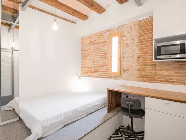 Estudio en calle de la Reina Amàlia, 27 - Foto 1