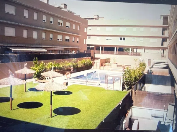 Piso en Avenida de la Unión Europea, 71 Bajo a - Foto 1