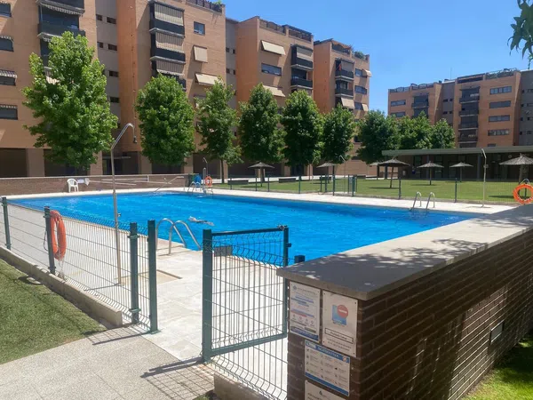 Piso en Valderas - Los Castillos, Valderas - Los Castillos - Foto 1