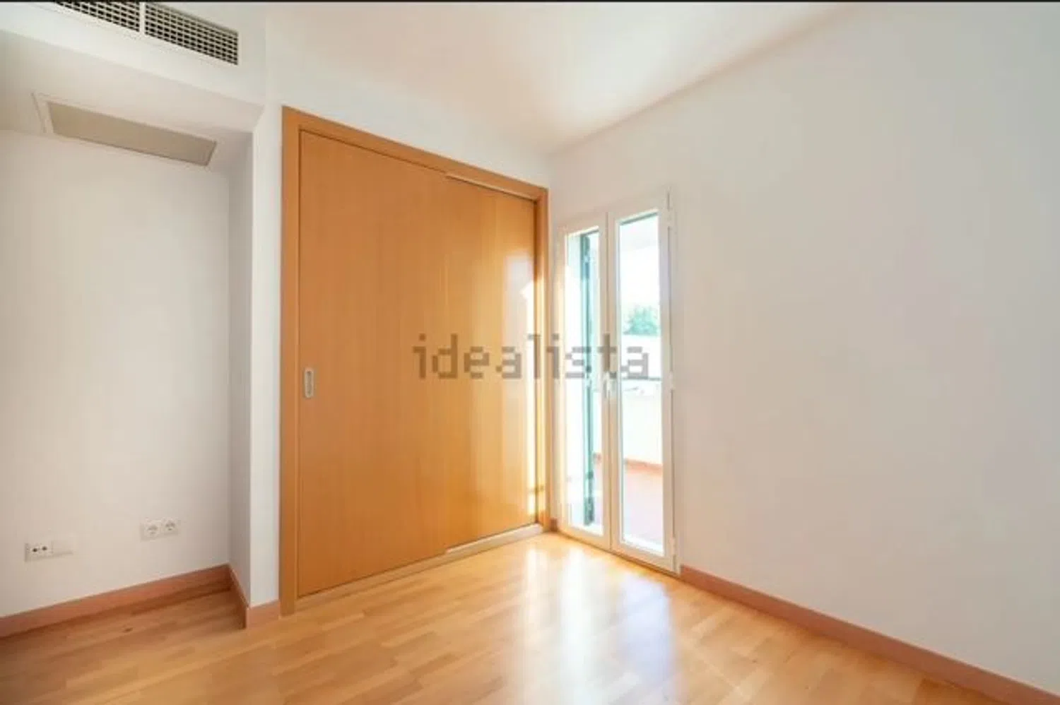 Piso en calle d'Adolf Vázquez Humasqué, 9 - Foto 5