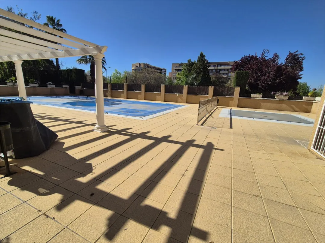 Piso en  Calle Albondón 9 - Foto 23