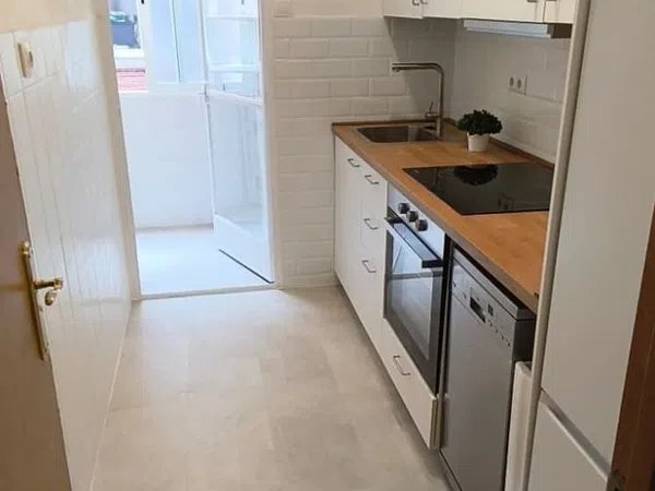 Piso en Juan de la Cierva - Foto 1