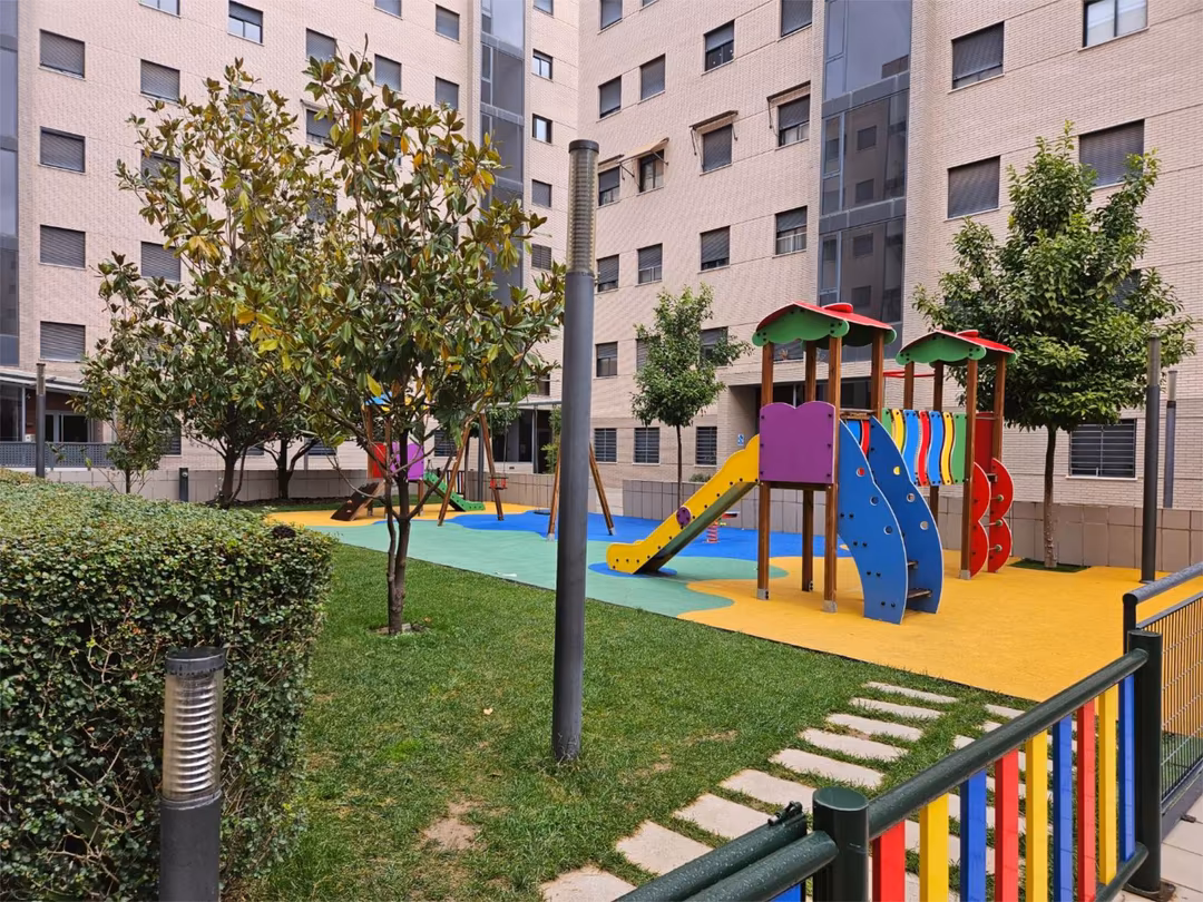 Piso en  Calle Periodista Francisco de Paula Terrón 4 - Foto 5