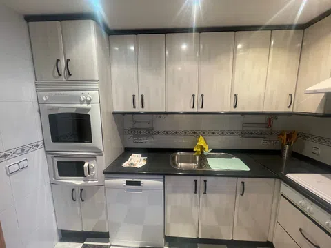 Piso en calle de Puentelarra, 3