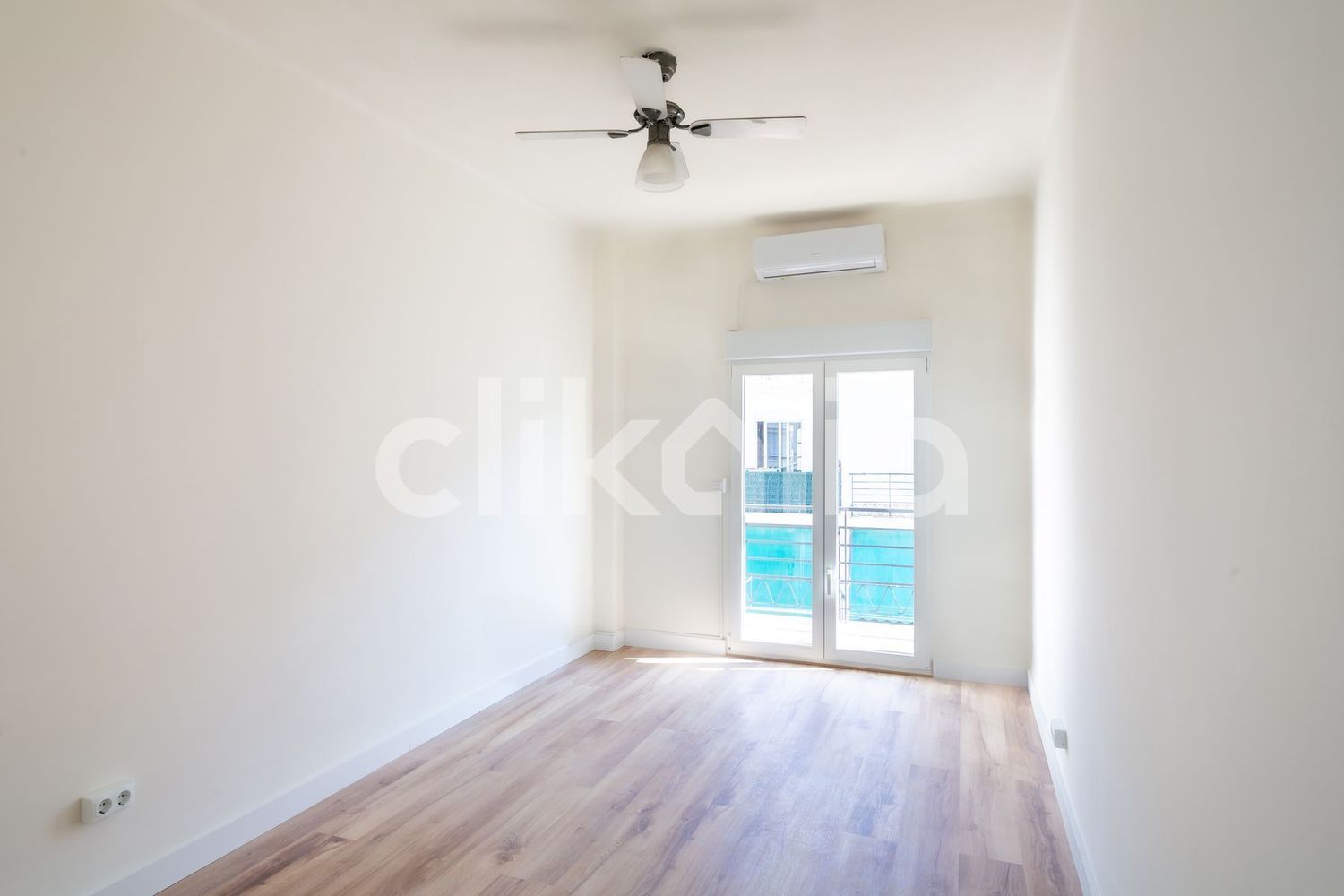 Piso en calle Profesores Hermanos Muñoz - Foto 1