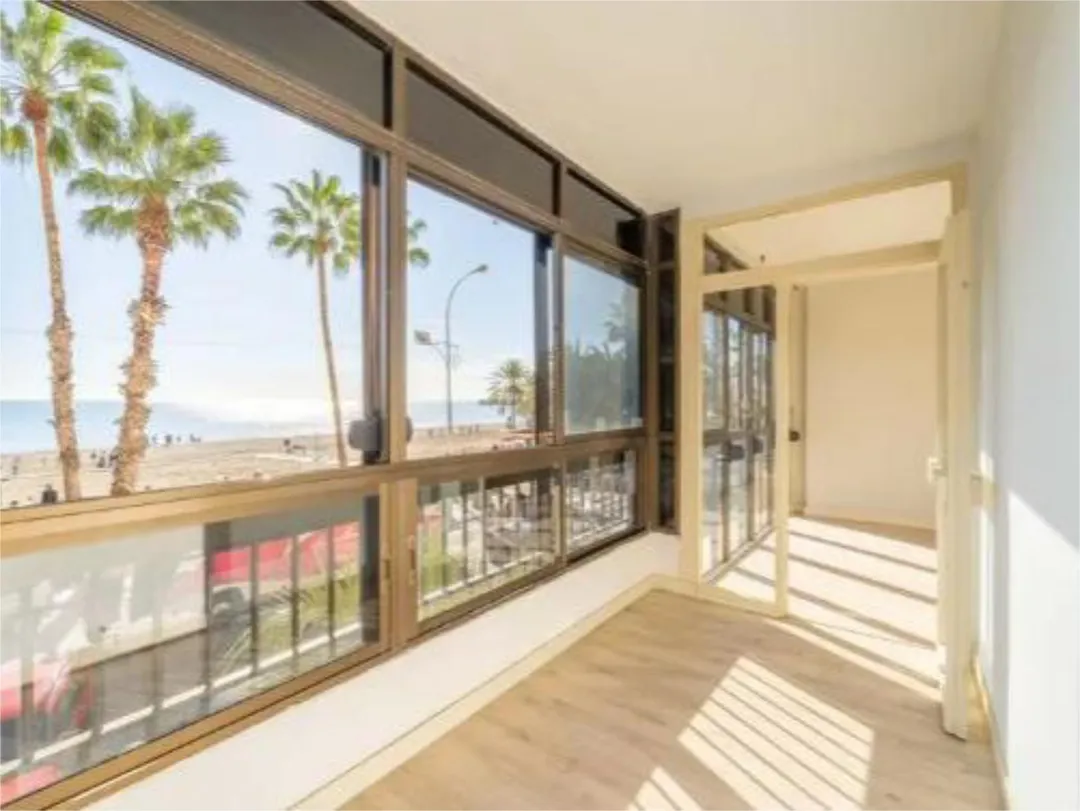 Piso en  Calle Pintor Guerrero del Castillo 2 - Foto 3