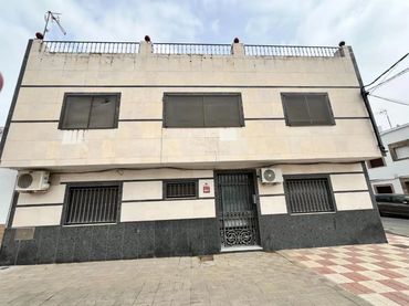 Casa adosada en  Calle Nuestra Señora de Sales 42 - Foto 2