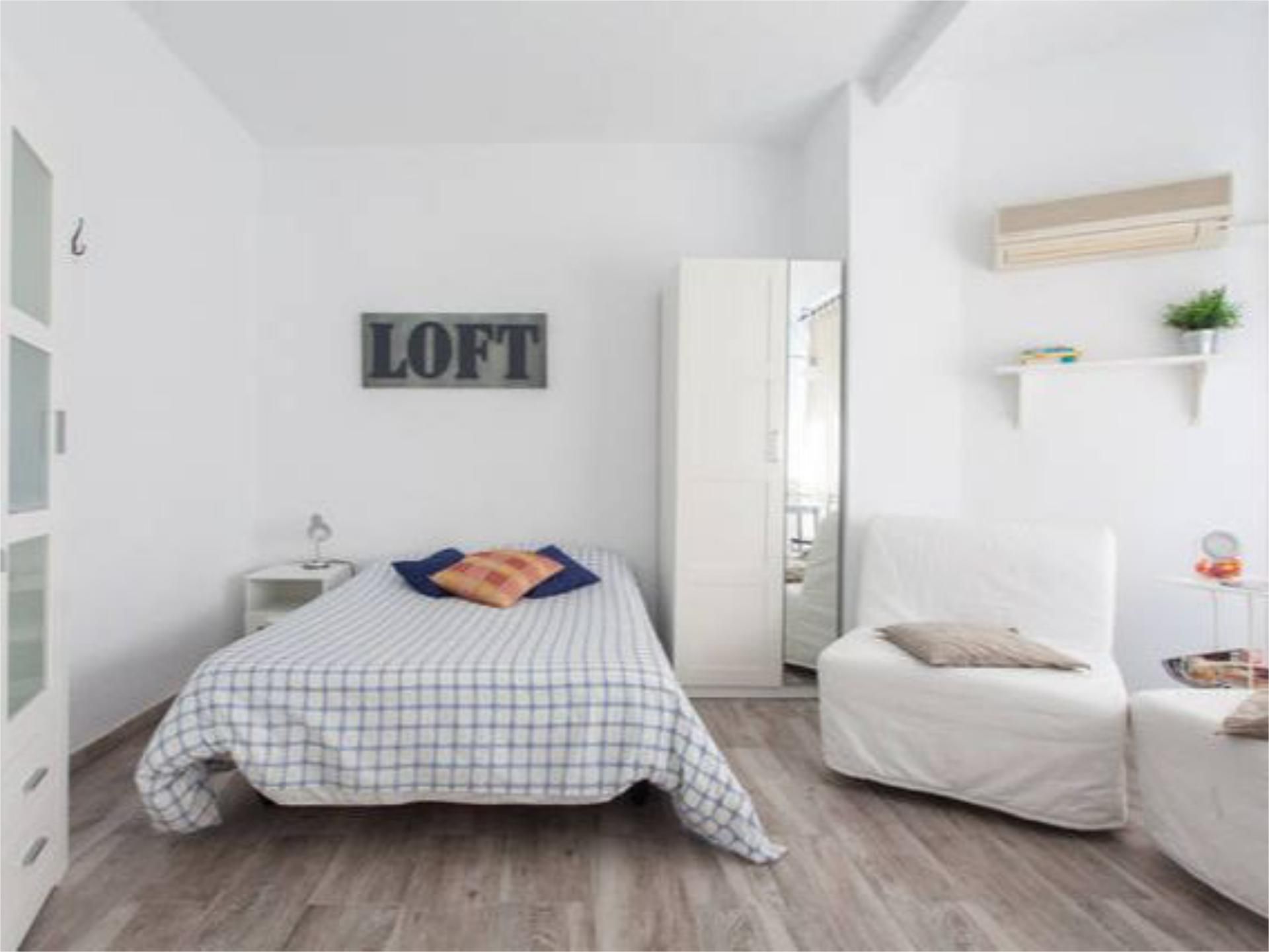 Estudio en  Rambla de Méndez Núñez 43