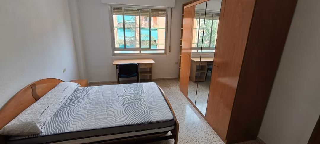 Piso en  Calle Sirena 6