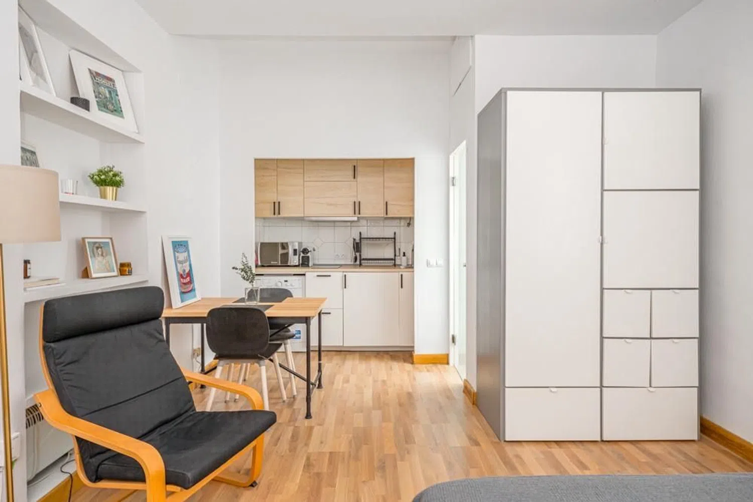 Estudio en calle del Marqués de Zafra, 11 - Foto 1