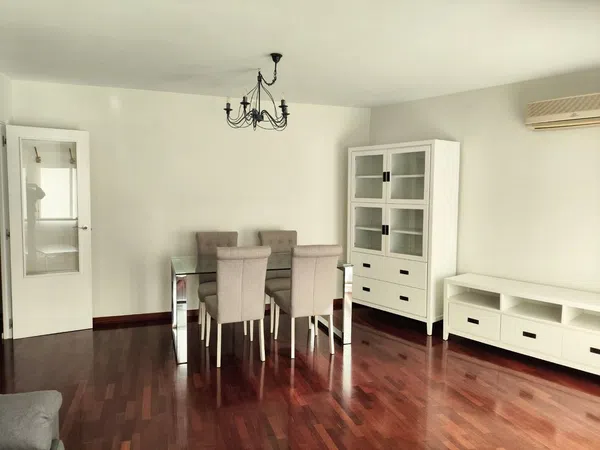 Piso en calle Pintor Aparicio, 38