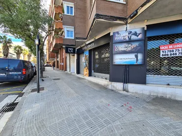 Local comercial en Terrassa - Foto 1