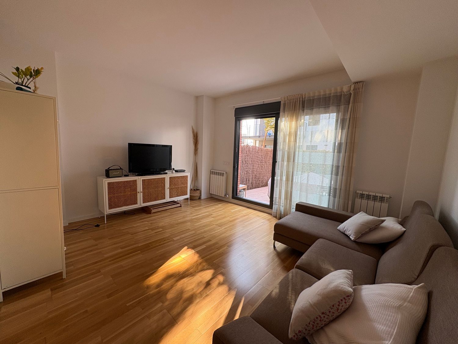 Chalet adosado en Calle de Josep Maria Vila, 18, Centre-Estanys - Foto 2