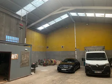 Nave Industrial en  Carrer de Guifré el Pelós - Foto 1