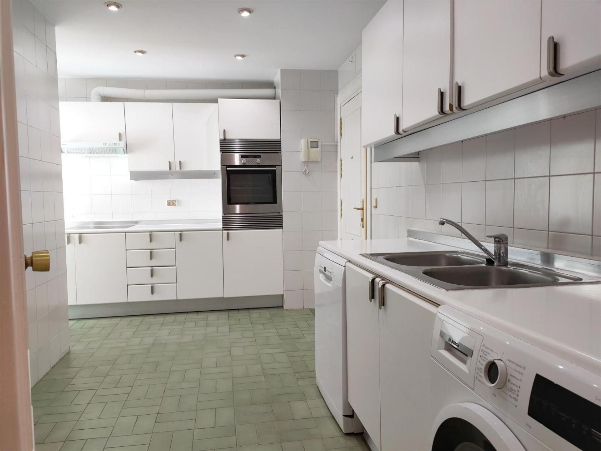 Piso en  Calle de Raimundo Fernández Villaverde 42 - Foto 11