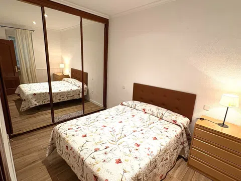 Piso en calle de Fernando el Católico, 60