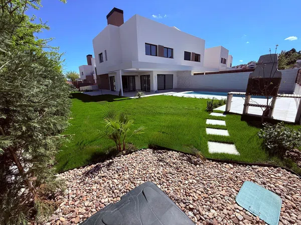 Chalet pareado en calle de los Siete Picos, 3 - Foto 1