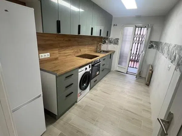 Piso en La Alhóndiga, La Alhóndiga - Foto 1
