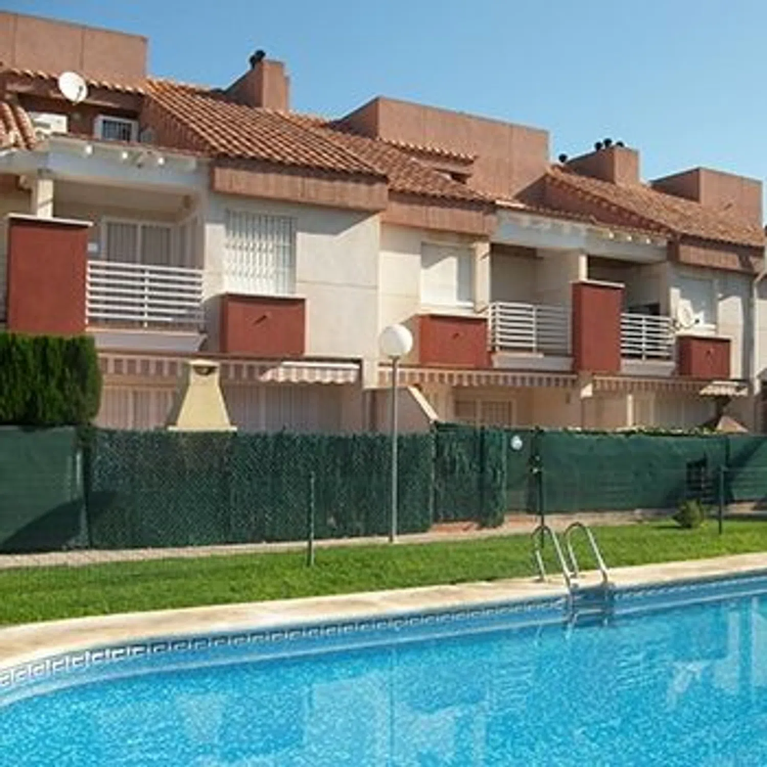Chalet adosado en Barrio Alicante Golf - Foto 1