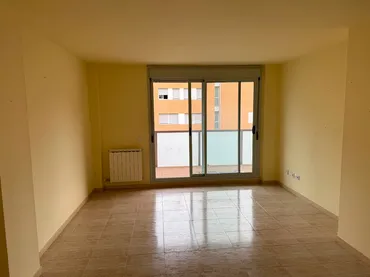 Piso en  Carrer Miquel Martí i Pol 8 - Foto 9