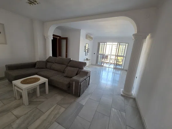 Piso en calle Mauricio Moro Pareto, 7 - Foto 3