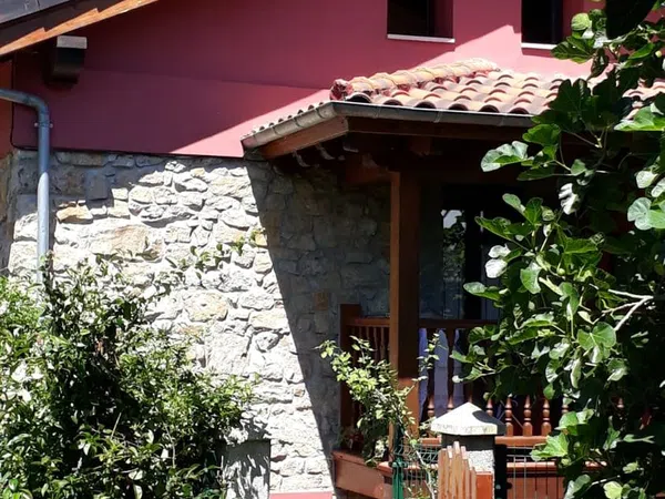 Casa rural en Carretera General Canzana s/n - Foto 1