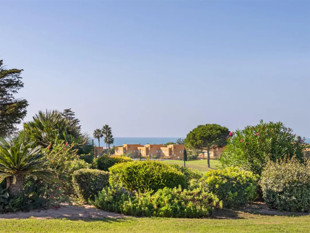 Casa adosada en  Calle Teodosio 12 - Foto 27