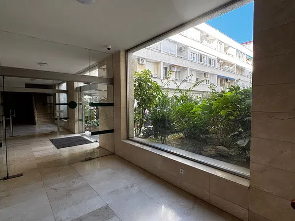 Piso en calle de Canillas, 5