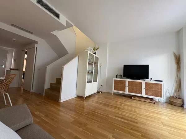 Chalet adosado en Calle de Josep Maria Vila, 18, Centre-Estanys - Foto 5