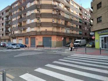 Planta baja en  Carrer Salvador Ricart 34 - Foto 1