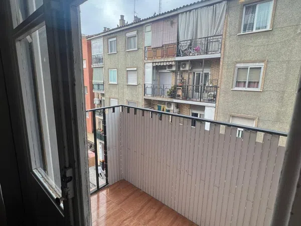 Piso en calle de Don Pedro de Luna, 37 - Foto 2