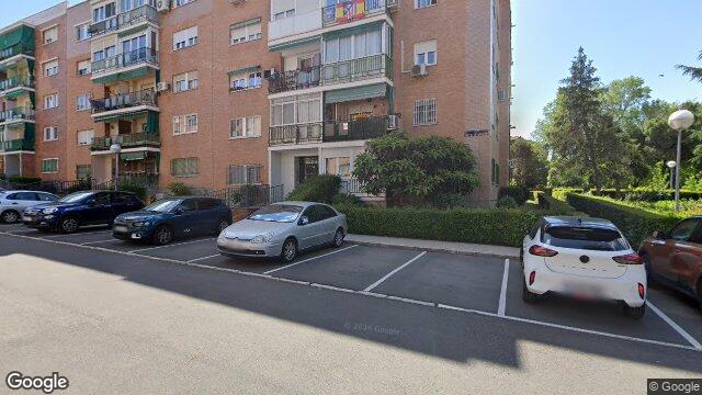Vista de la calle de Piso en Calle Pico de los Artilleros, 77