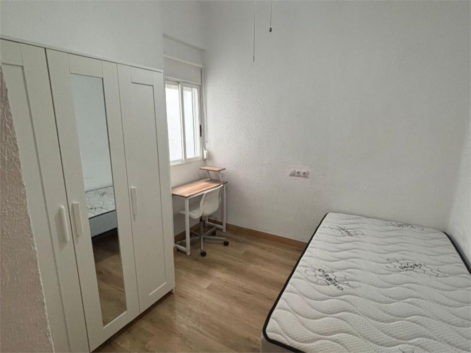 Piso en  Carrer de Vicent Ballester 14 - Foto 13