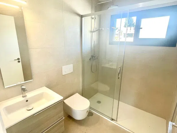 Piso en calle Eugenio Sellés, 25