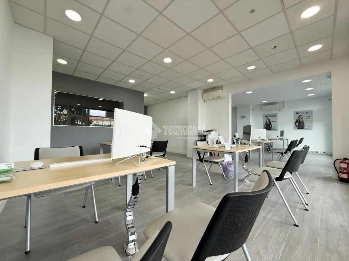 Local comercial en Sant Boi de Llobregat - Foto 16