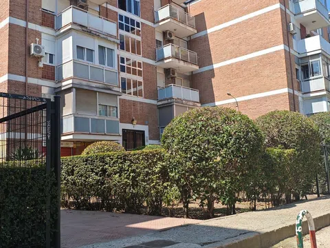 Piso en plaza valle de oro, 3