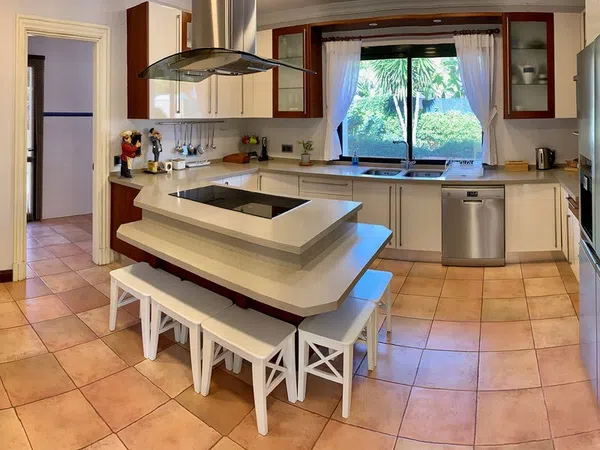 Casa o chalet independiente en Avenida Reina Doña Sofia, 34, Bahía de Marbella - Foto 27