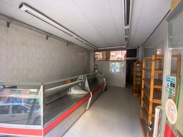 Local comercial en  Carrer Venus 19 - Foto 2