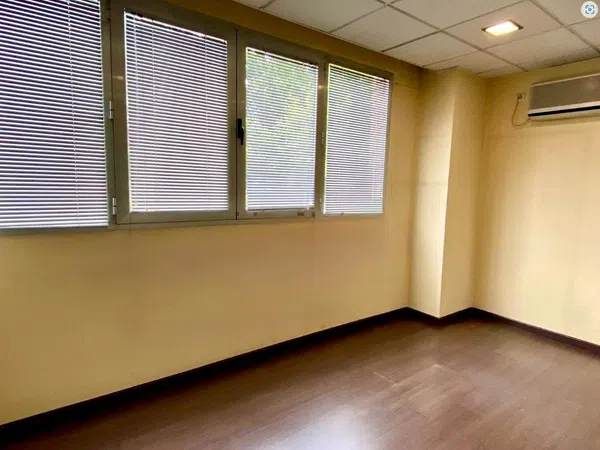 Oficina privada en Calle de Ramón Gordillo - Foto 6