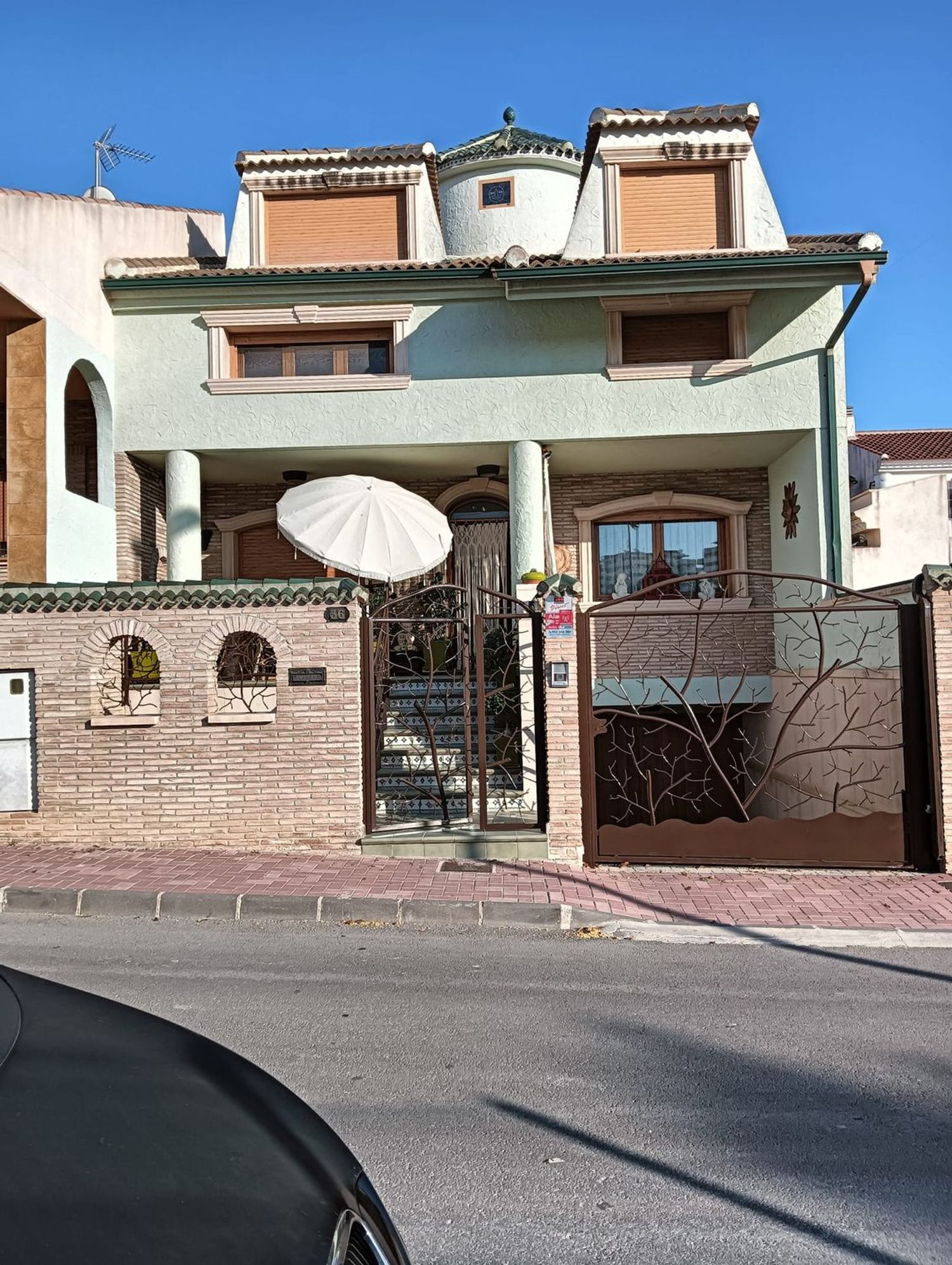 Chalet pareado en calle Martínez Miñarro, 36 - Foto 1