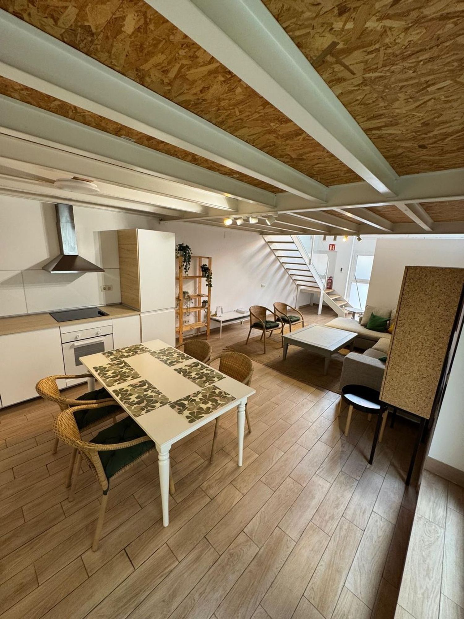 Dúplex en calle del Ailanto, 41