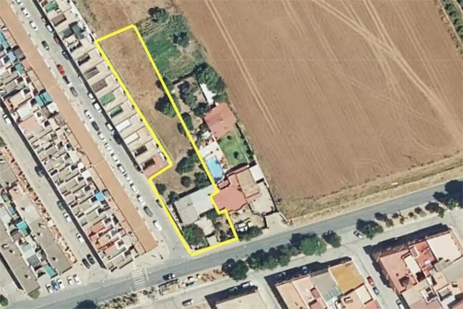 Casa adosada en Brenes - Foto 2