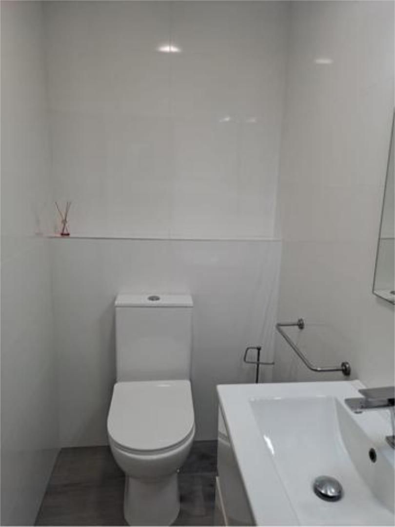 Piso en Avenida del Puerto - Foto 4