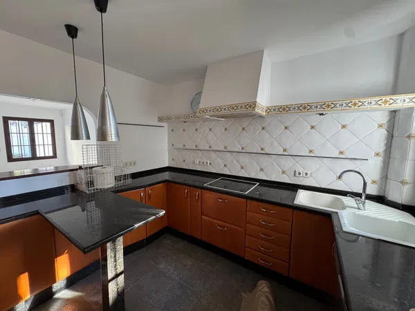 Chalet adosado en avenida las Palmeras, 17 - Foto 3