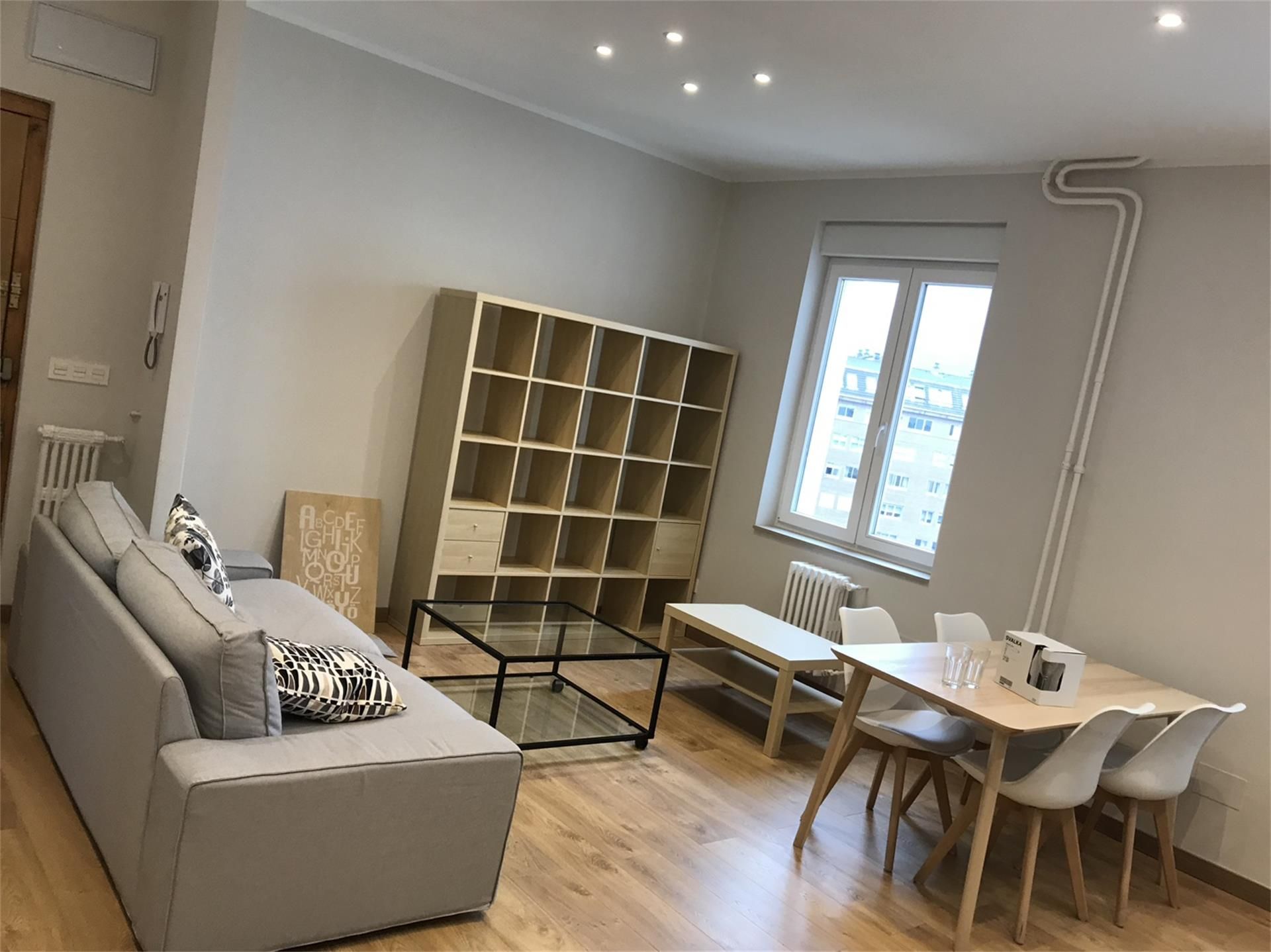 Piso en  Calle Dionisio Ridruejo 2 - Foto 1